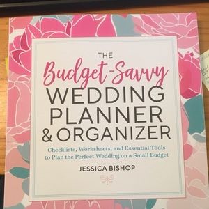 The budget-savvy wedding planner & organizer